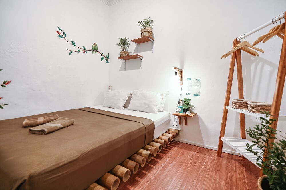 snooze guesthouse yogyakarta hostel