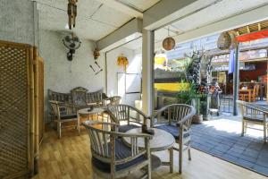 hotel the flora kuta bali