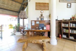 hotel the flora kuta bali