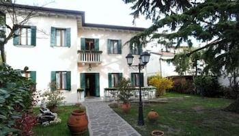 villa crispi