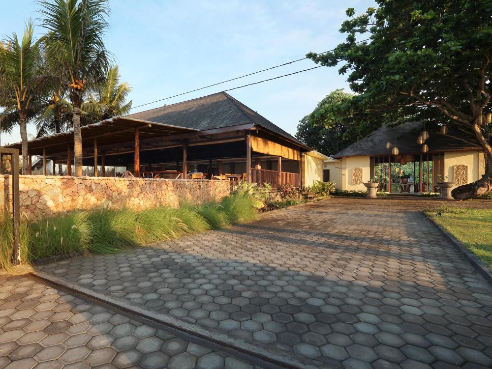 puri rinjani bungalows