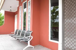 reddoorz near pelabuhan tanjung perak 2 surabaya