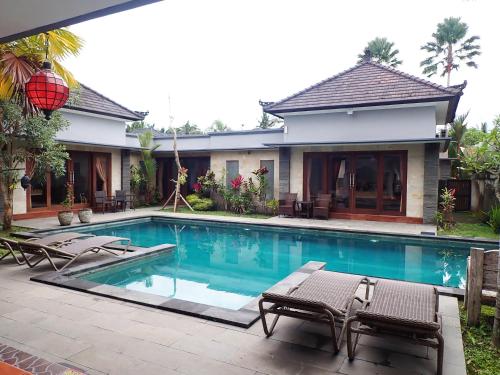 widi agung villa