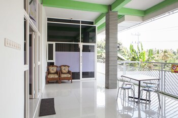 reddoorz near banyuwangi baru station