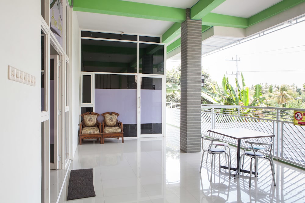 reddoorz near banyuwangi baru station