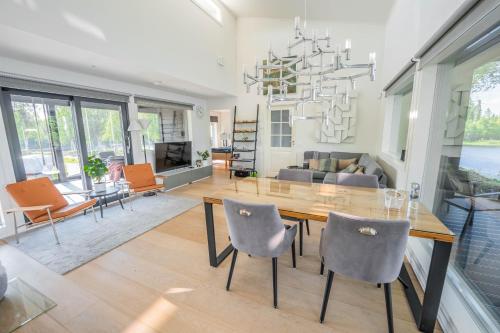 the iconic wikkel villa