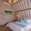 gili meno escape