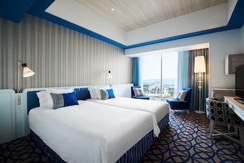 hotel universal port