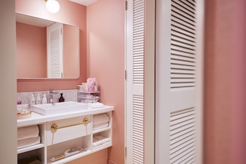 hotel universal port