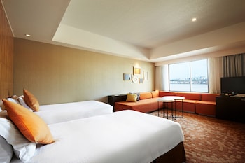 hotel universal port