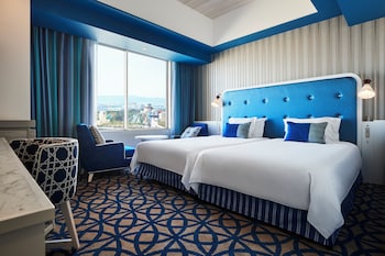 hotel universal port