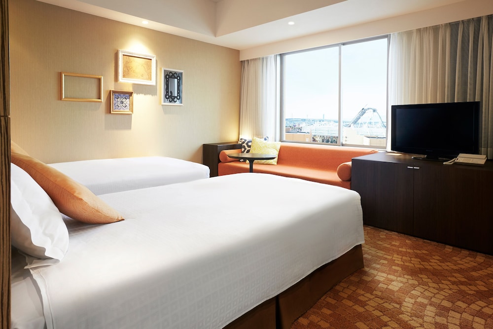 hotel universal port