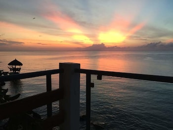 La Bella Beach House Cebu,Boljoon>>Alcoy,2.5 star