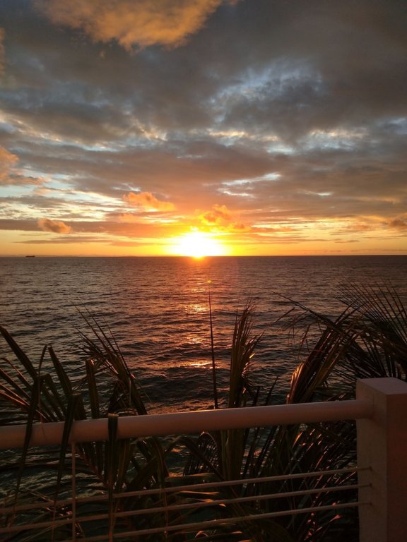 la bella beach house cebu