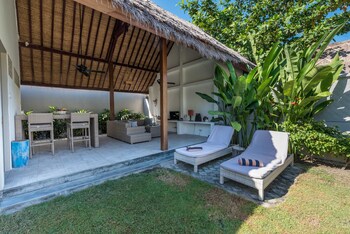 beach villas lombok