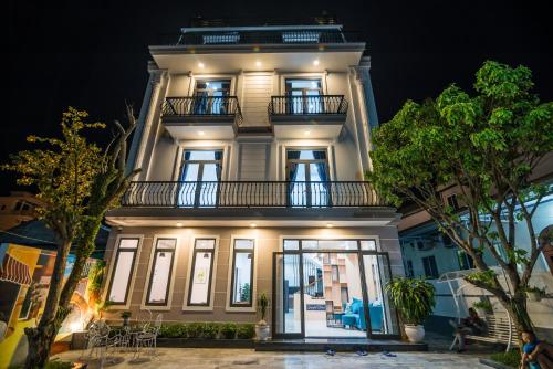 peaceful house hostel
