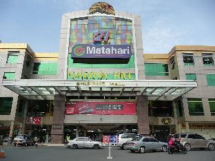 holiday hotel batam
