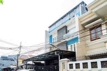 reddoorz kebon kacang