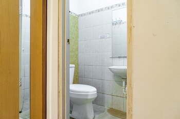 reddoorz kebon kacang