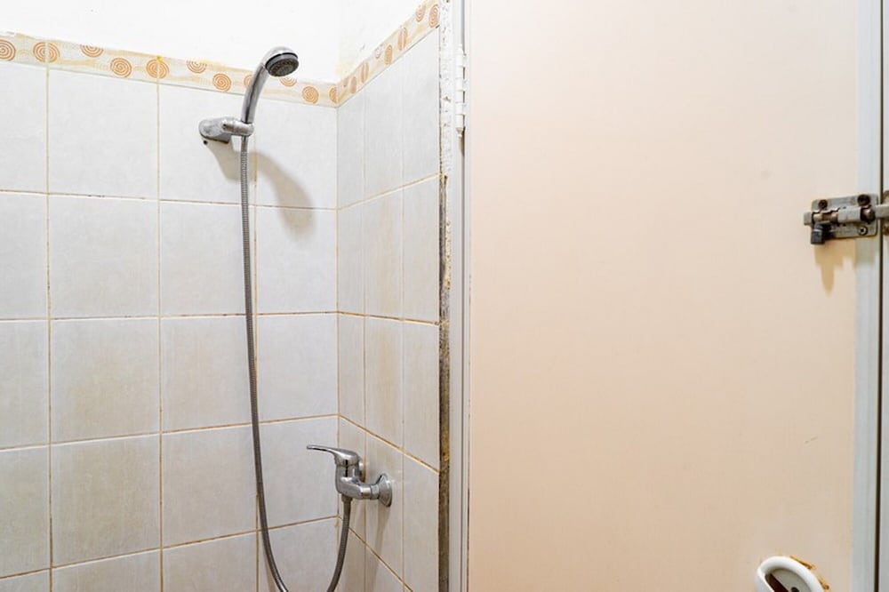 reddoorz kebon kacang