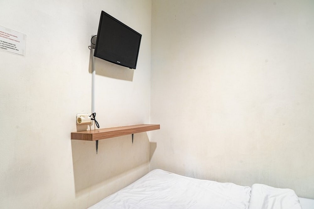 reddoorz kebon kacang