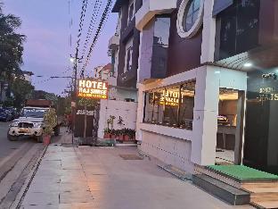 Hotel Rajshree,Loknayak Nagar,3 star