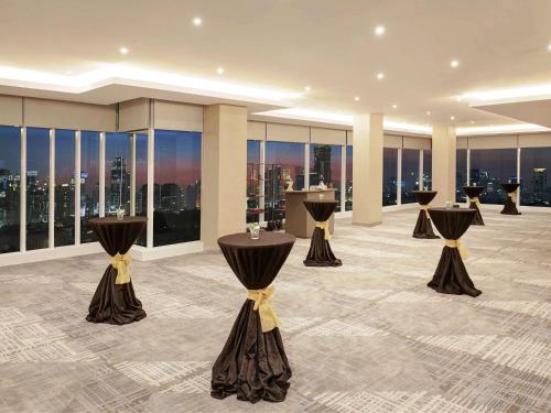 novotel jakarta cikini hotel