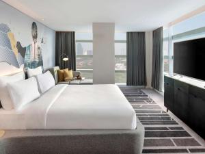 novotel jakarta cikini hotel