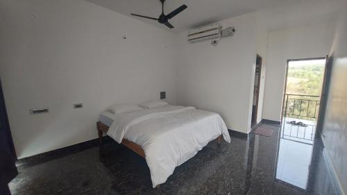 hostelife gokarna