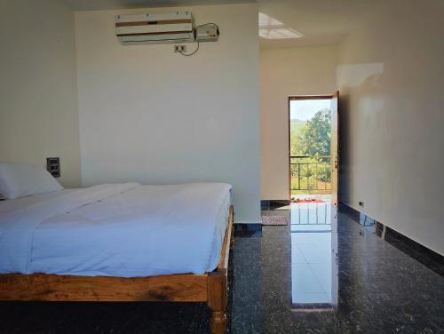 hostelife gokarna