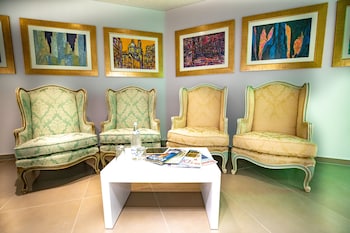 metro hotel tirana