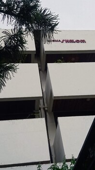 wisma shalom guesthouse