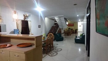 wisma shalom guesthouse