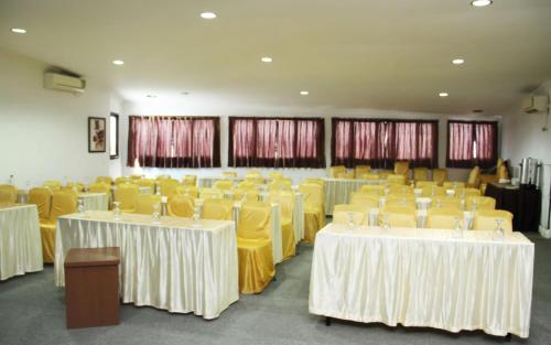 al badar hotel syariah makassar