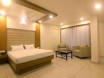 hotel srijan inn