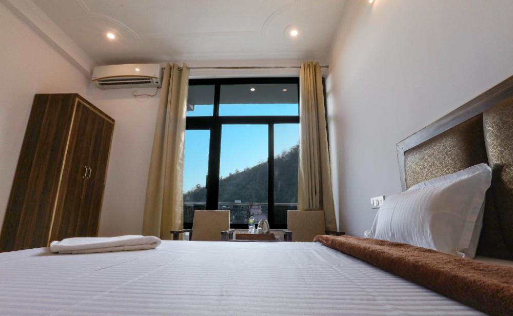 hotel tapovan cottage