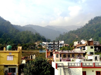 hotel tapovan cottage