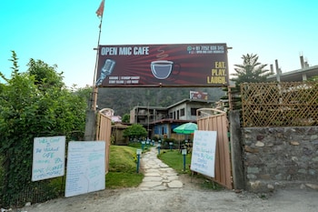 hotel tapovan cottage