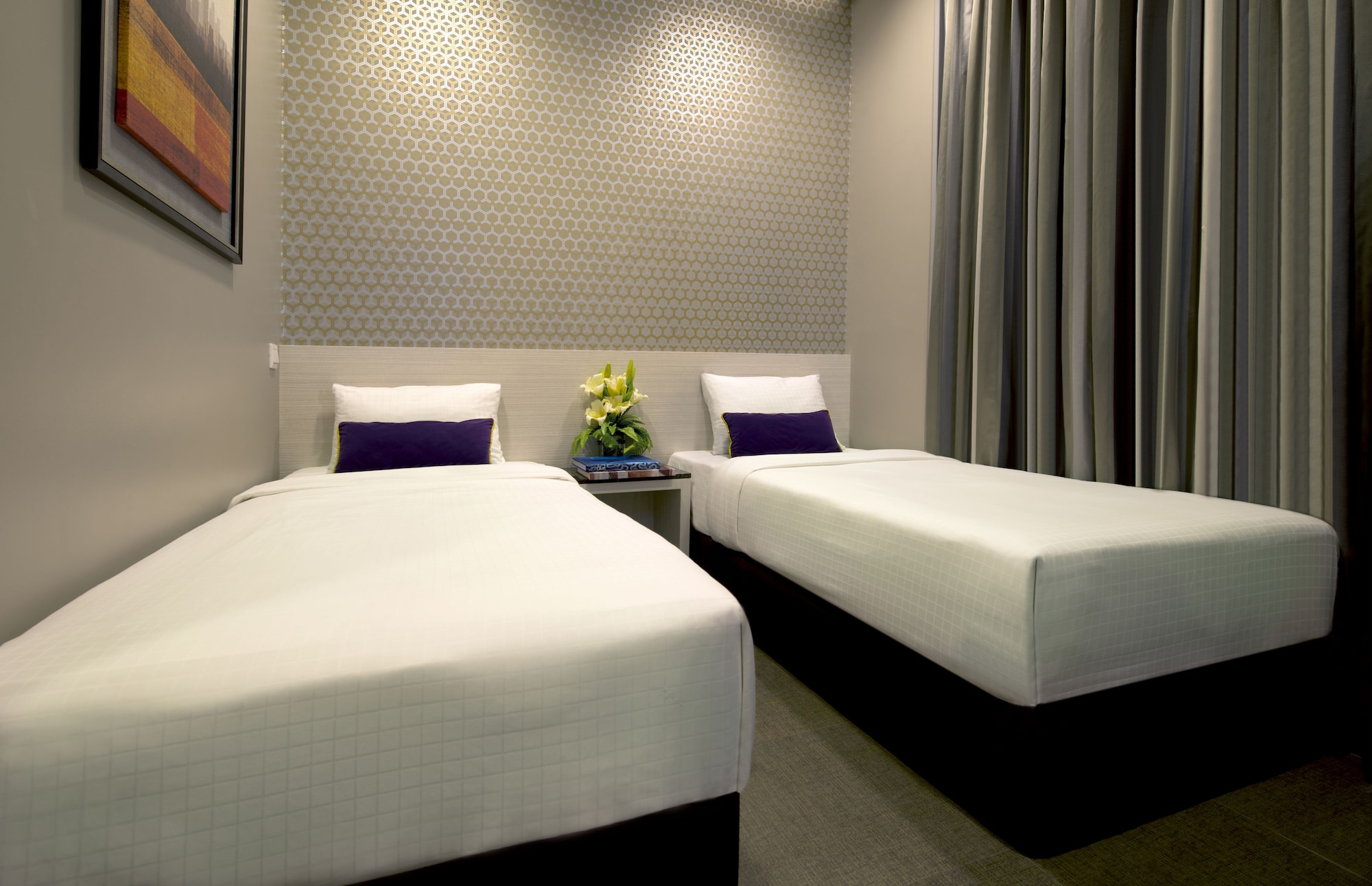 v hotel bencoolen