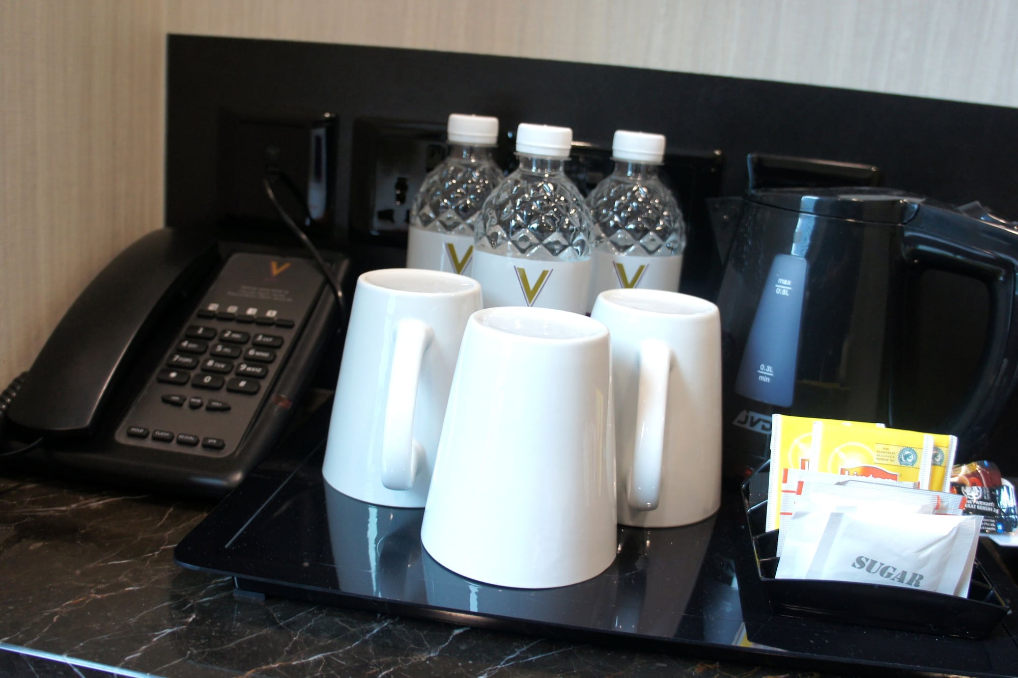 v hotel bencoolen