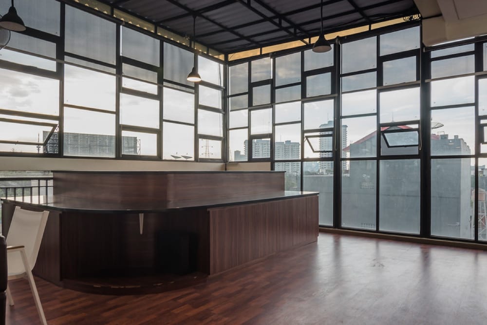 reddoorz plus near semanggi