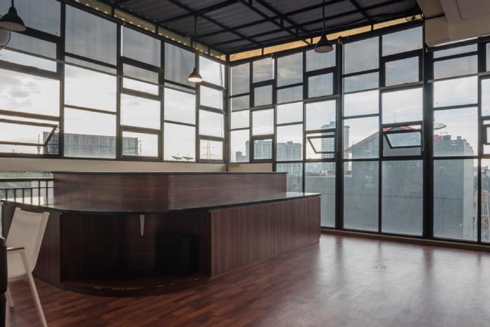 reddoorz plus near semanggi