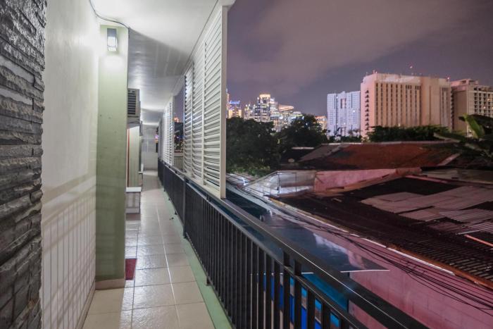 reddoorz plus near semanggi