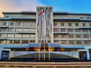 aglow hotel harbor bay batam