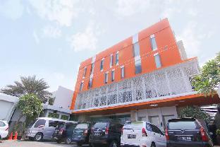 j hotel by zen rooms