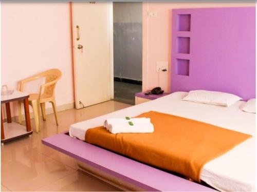 hotel radhika deluxe