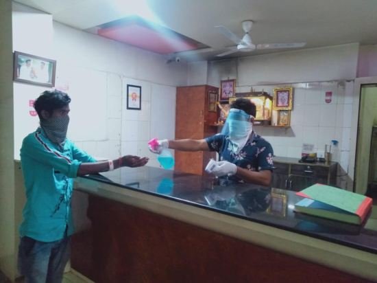 hotel radhika deluxe