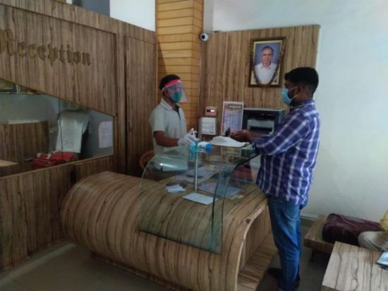 hotel radhika deluxe