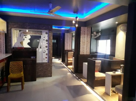 hotel radhika deluxe