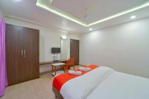 hotel radhika deluxe